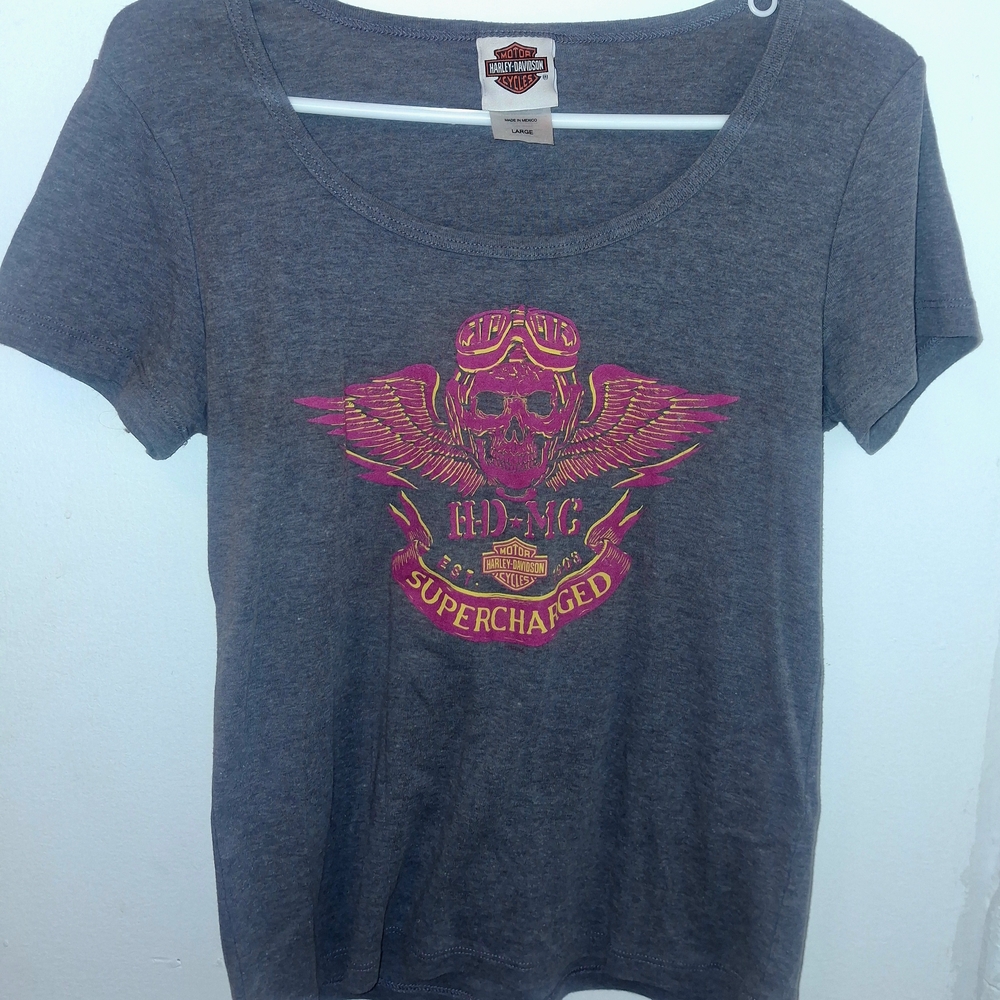 Harley-Davidson Gray T-Shirt with Pink Skull Design